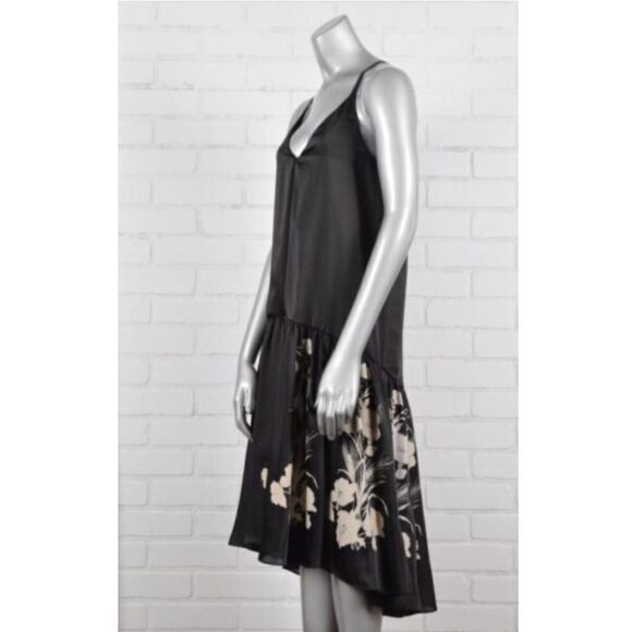 Bird
by Juicy Couture Hazel T-Back Dress Floral Printed Sleeveless Black Bone XS - Picture 5 of 16